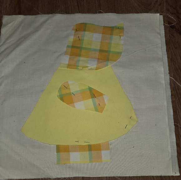 Vintage Sunbonnet Sue Quilt Squares Blocks Lot of 29 Varies Material - Picture 7 of 7